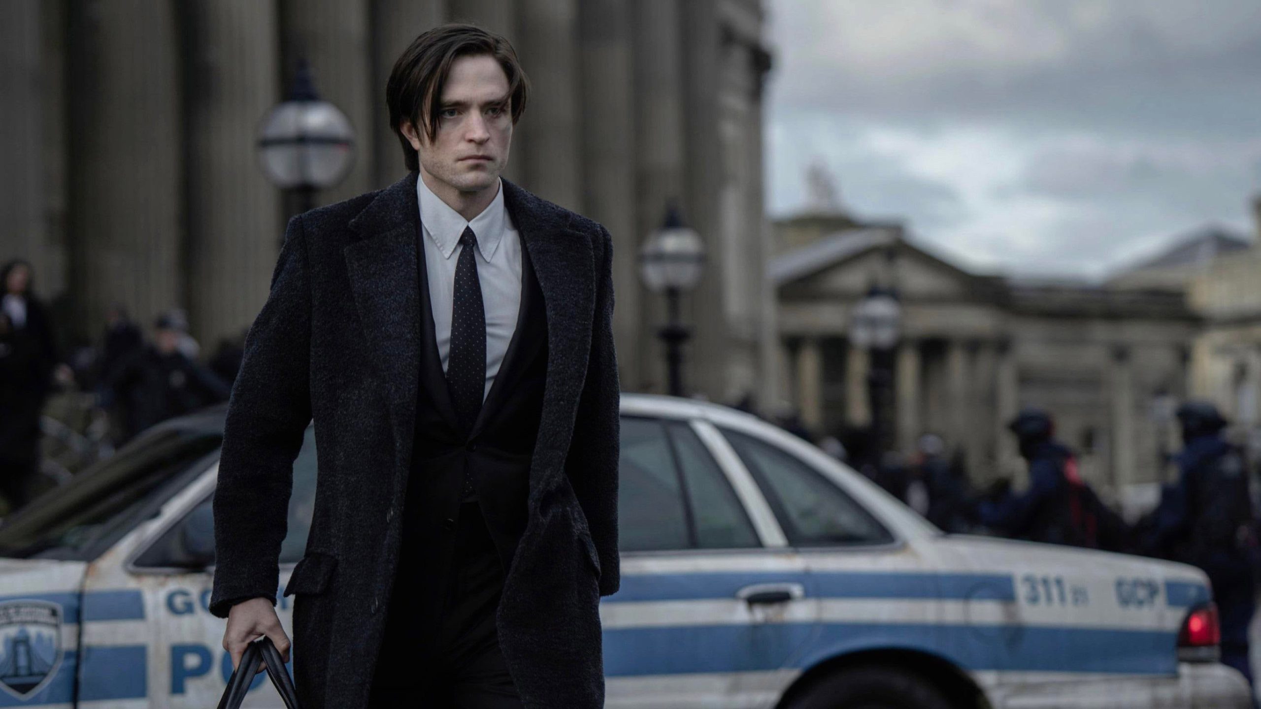 The Batman (2022) Hindi + English – Full Movie Download & Watch FREE screenshot
